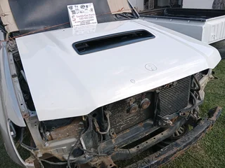 Bonnet for sale land cruiser 76 79 series