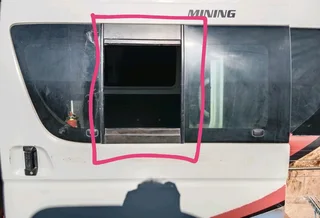 Sliding Window glass for sale Toyota quantum