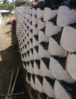 RETAINING WALLS(Gblocks)