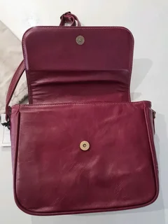 Oliver Vagary Hand bag - A perfect gift