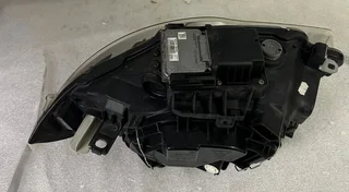 BMW 1 SERIES E87 PREFACE XENON HEADLIGHT