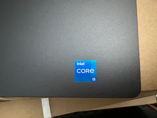 New Dell Vostro 3520 Notebook, 8Gb Ram , 1Tb harddrive, 2x available