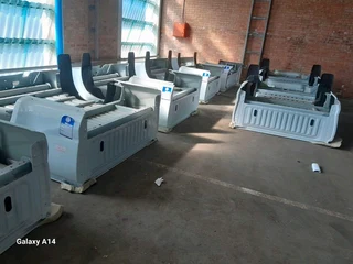 2025  Isuzu LWB bins gen7