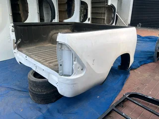 Toyota Hilux GD-6 DOUBLE cab bin