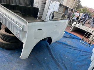 Toyota Hilux GD-6 DOUBLE cab bin