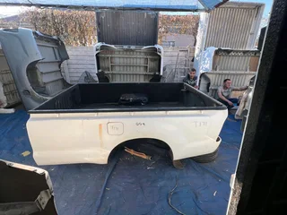 Toyota Hilux D4D long wheel base bin