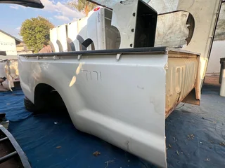 Toyota Hilux D4D long wheel base bin