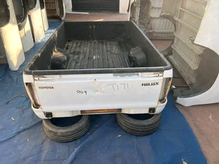 Toyota Hilux D4D long wheel base bin