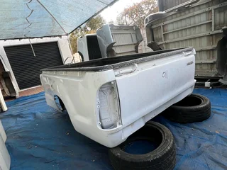 Toyota Hilux D4D lwb bin with tailgate