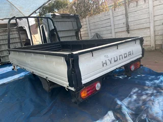 Hyundai H100 dropside bin