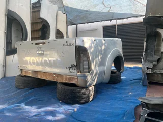 Toyota Hilux D4D double cab bin  with tailgate