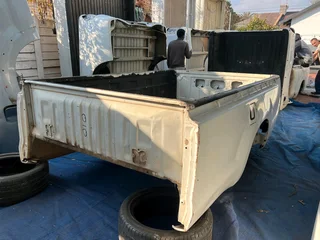 Toyota Hilux D4D lwb bin with tailgate