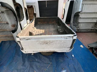 Toyota Hilux D4D lwb bin with tailgate