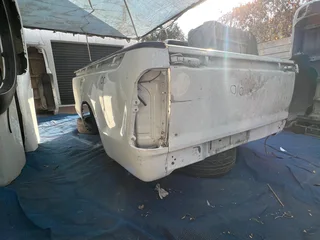 Toyota Hilux D4D lwb bin with tailgate