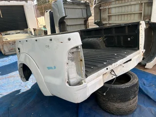 Toyota Hilux D4D double cab bin