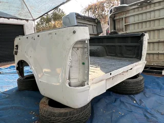 Toyota Hilux D4D double cab bin