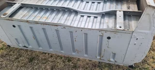 Nissan NP300 long wheel base bin