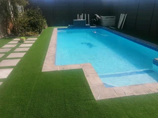 Swiming pool mentainance repair&amp;roof cleaning and landscaping