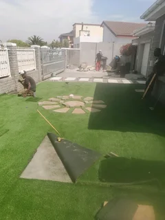 Swiming pool mentainance repair&amp;artficial grass installation and landscaping