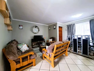 2 bed, 1 bath flat available at secure Fairbridge Terraces Complex Brackenfell,