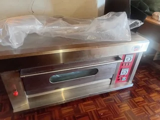 2 Tray, 1 Deck Gas Pizza Oven