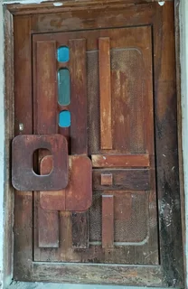 Solid Pivot Front Door 1,2m x 2,1m