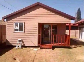 GLOBAL WENDY&#39;S and LOG HOME