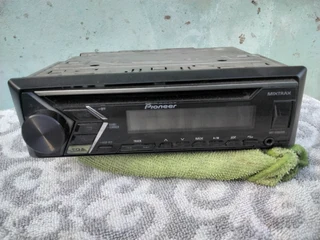 Pioneer DXT-S1069UB  USB/AUX/MP3/CD Receiver