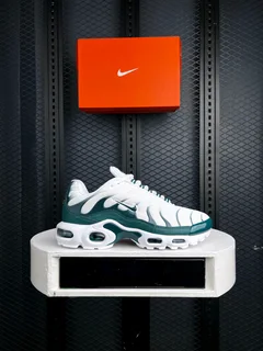White and green shoperlistic nike