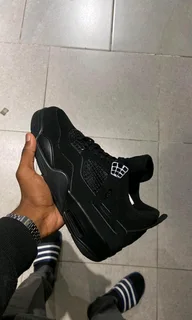 Jordan 4 black cat