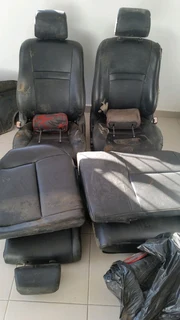 Runx black leather seats