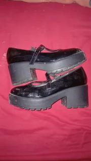 Women's shoes