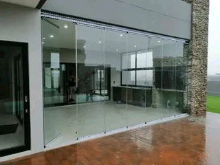 Frameless Folding Doors