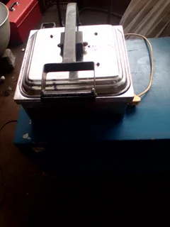 The Anvil Flat-plate sandwich presser