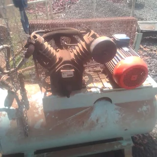 Industrial air compressor