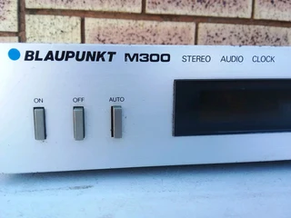BLAUPUNKT M300 STEREO AUDIO CLOCK/TIMER