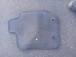 FORD RANGER FLOOR MAT (DRIVER SIDE)
