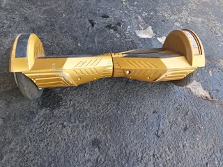 HOVERBOARD FOR SPARES OR REPAIRS (R350)