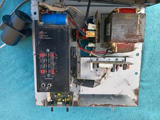 NON WORKING AMPLIFIER FOR SONY 12 INCH SUBWOOFER (R350)