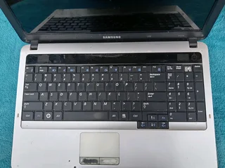 SAMSUNG LAPTOP FOR SPARES (R250)