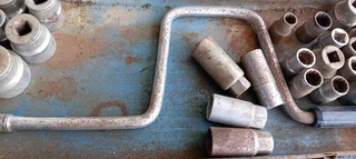 ASSORTED SOCKETS (R300)