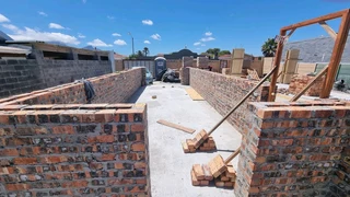 Malawi Builder in Capetown