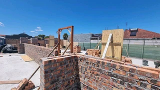 Malawi Builder in Capetown