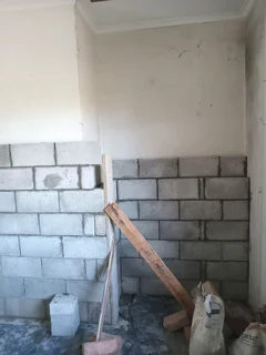 Plasterer ,Skimmer ,Bricklayer ,Painter available