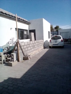 Experienced brick layer