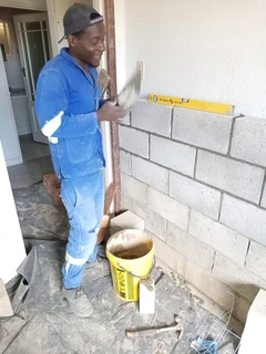 Experienced brick layer