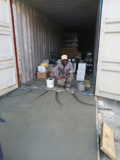 Skilled bricklayer and plasterer