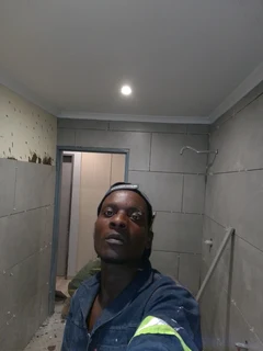 Skilled Builder, plaster ,tiler and painter