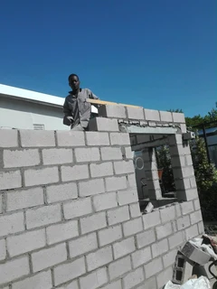 Builder ,plasterer and handyman available