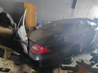 Mercedes Benz CLS 55 AMG w219 stripping for spares used parts available in Pretoria